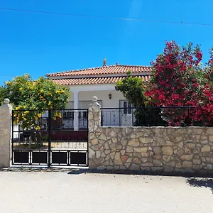 Сasa de vacaciones Belamandil Garden ,family Holidays, Olhão